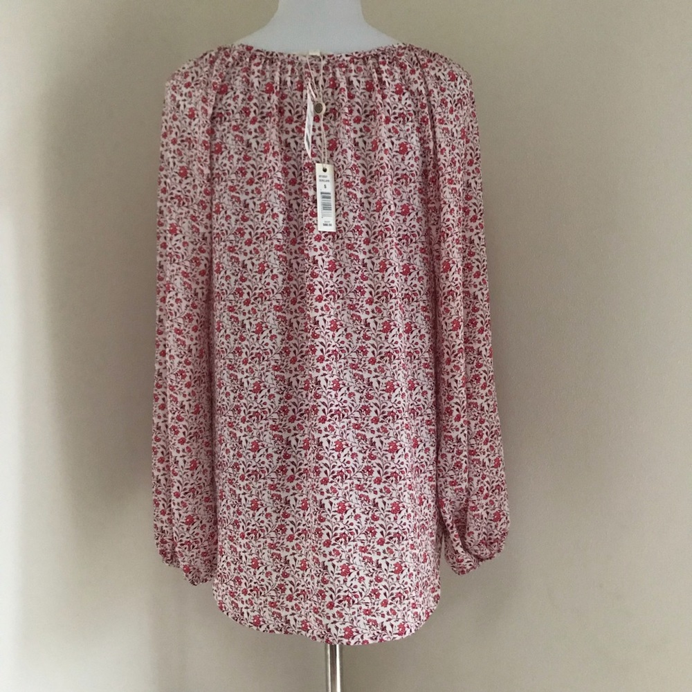 NWT. Max Studio Top - Picture 2 of 5